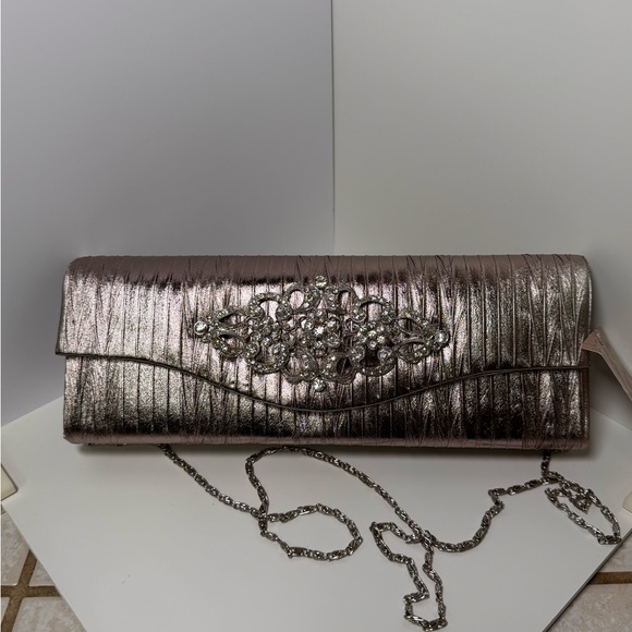 Anthropologie Handbags - Anthropology Raj metallic pleated Clutch Pewter with  with Chain Strap